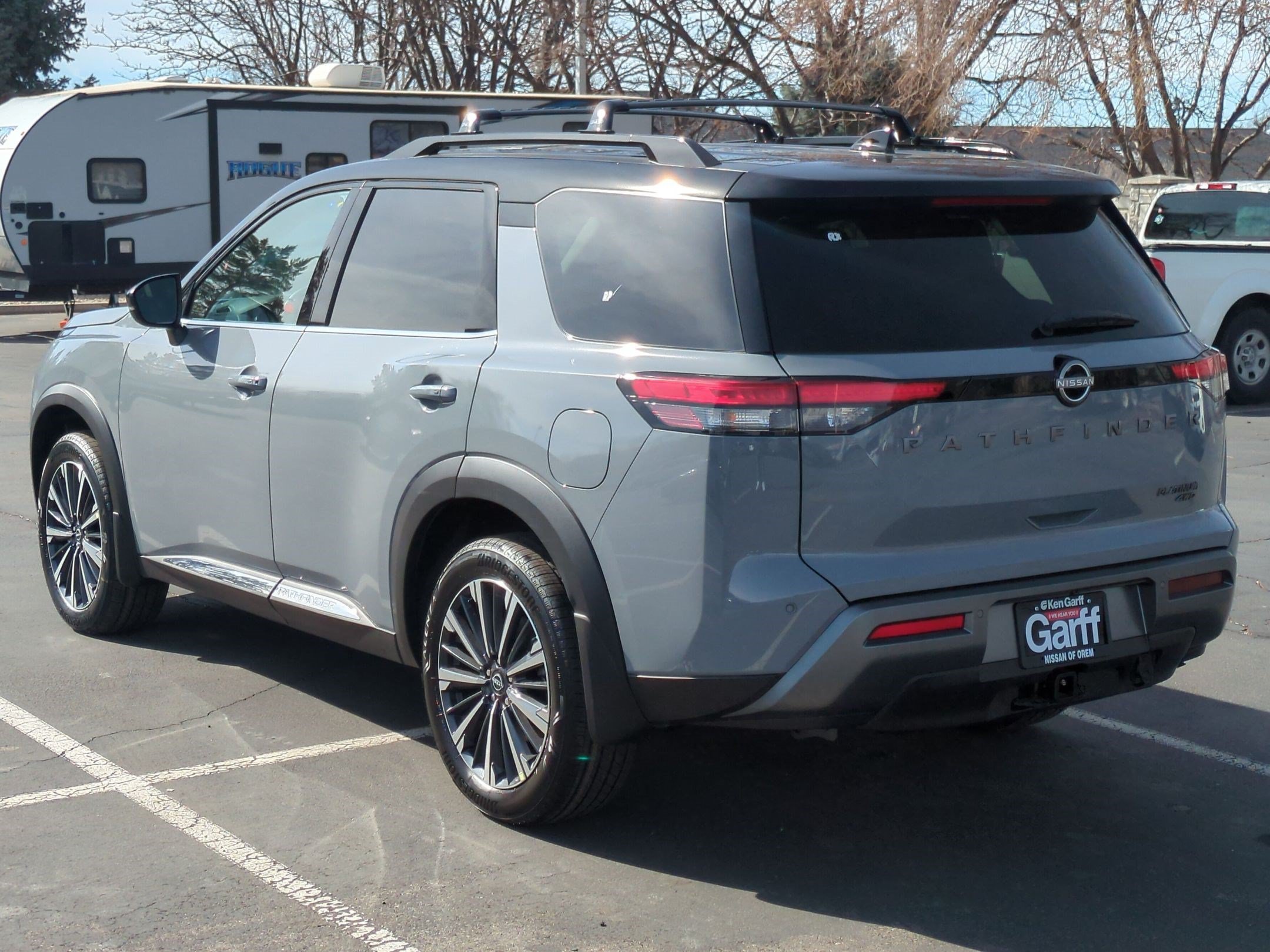 New 2026 Boulder Gray Pearl/Super Black Nissan Platinum image 5