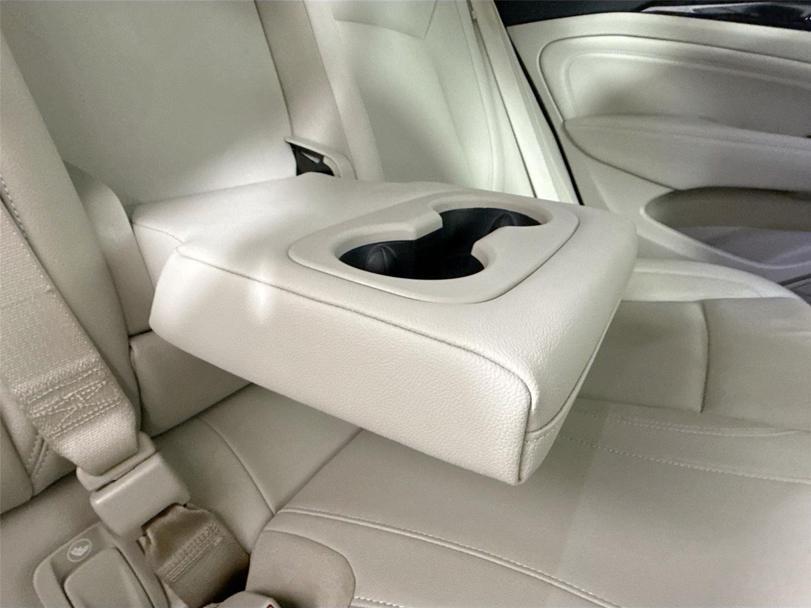 Used 2018 White Frost Tricoat Buick Essence image 41