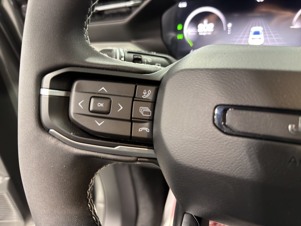 New 2026 Sting-Gray Clear-Coat Exterior Paint Jeep Laredo image 26