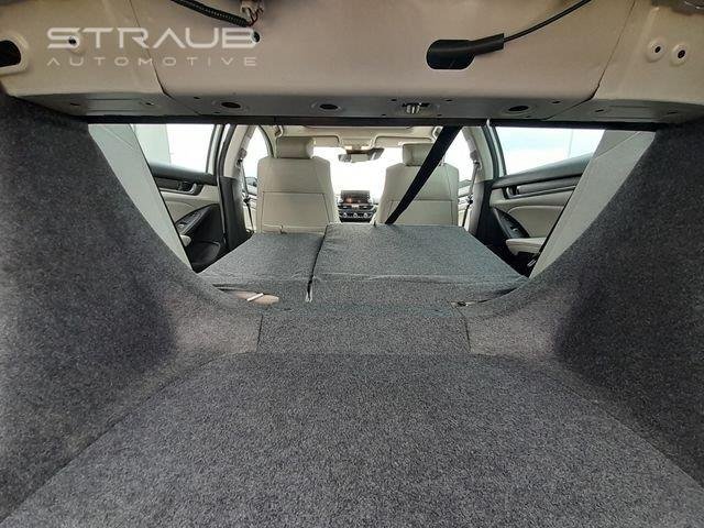 Used 2019 Platinum White Pearl Honda Touring image 56