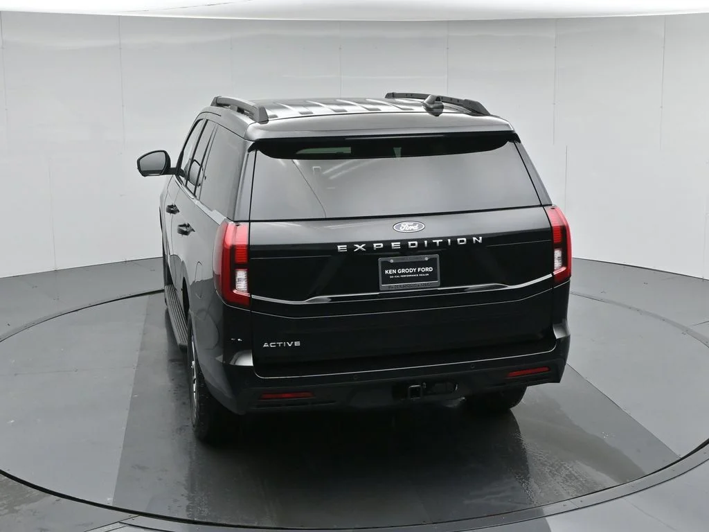 New 2026 Agate Black Metallic Ford Active image 43