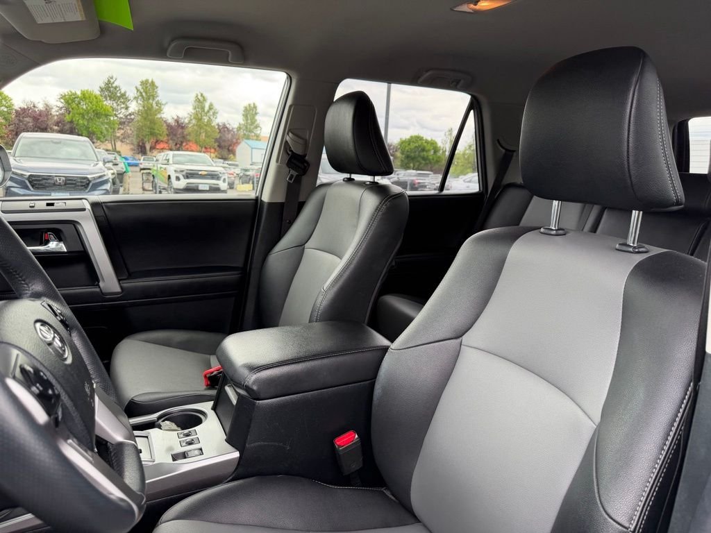 Used 2022 Classic Silver Metallic Toyota SR5 Premium image 16