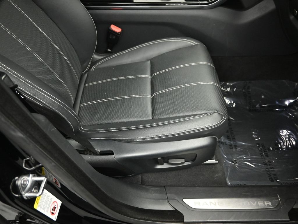 2019 LAND ROVER RANGE ROVER VELAR - Image 30