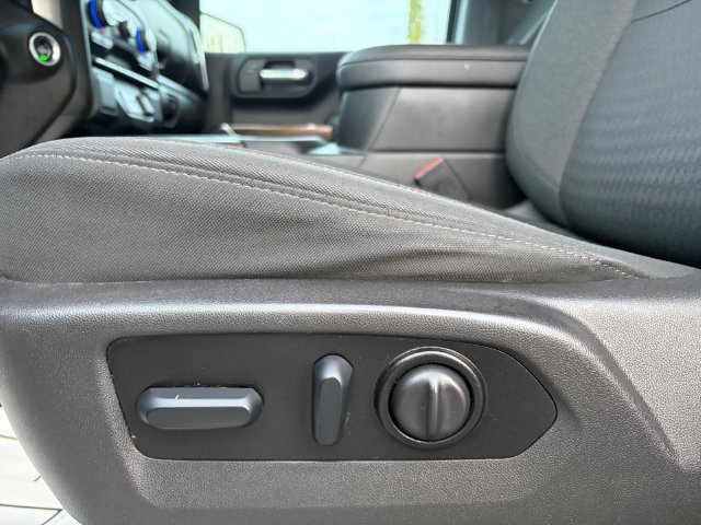 Used 2022 White Chevrolet LT Trail Boss image 26