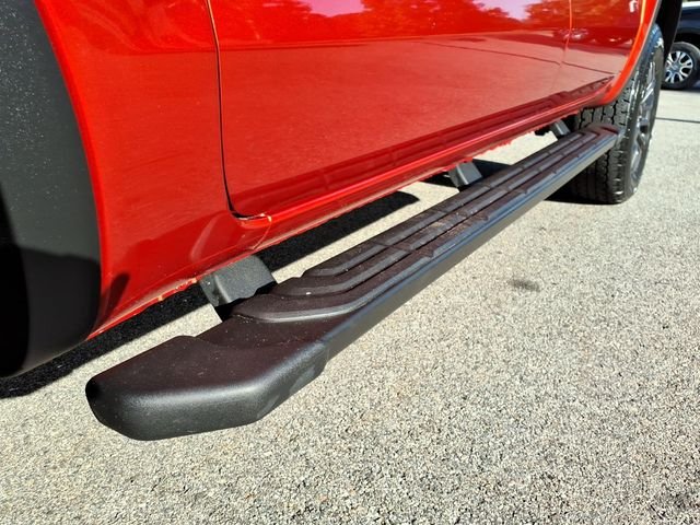 Used 2023 Chili Pepper Red Ford XLT image 10