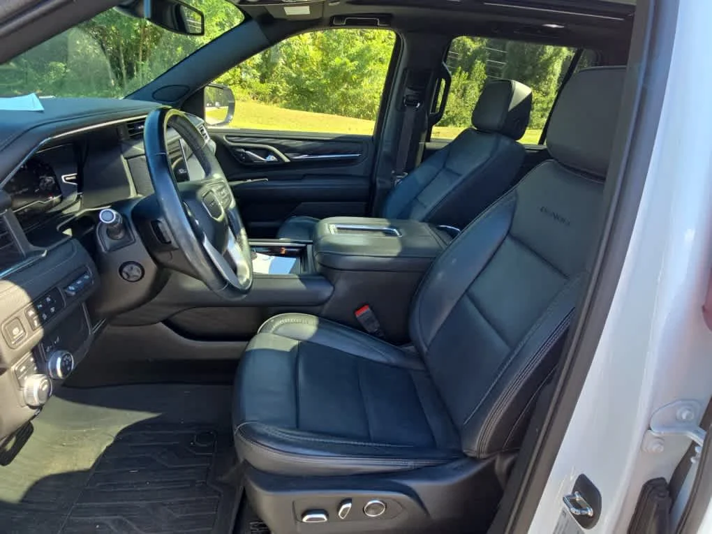 Used 2023 Summit White GMC Denali image 9