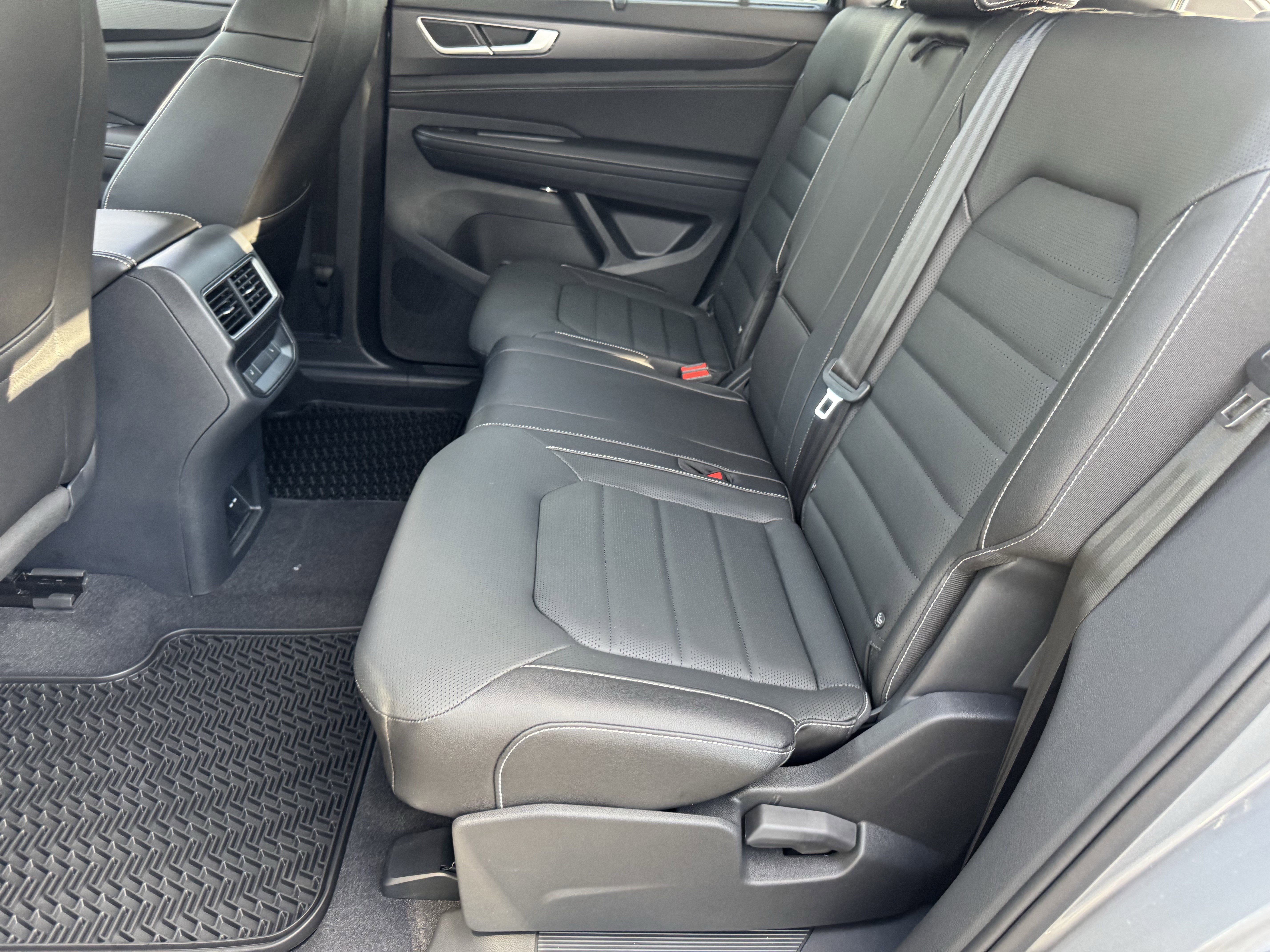2026 Volkswagen Atlas Cross Sport SEL R-LINE - Photo 13