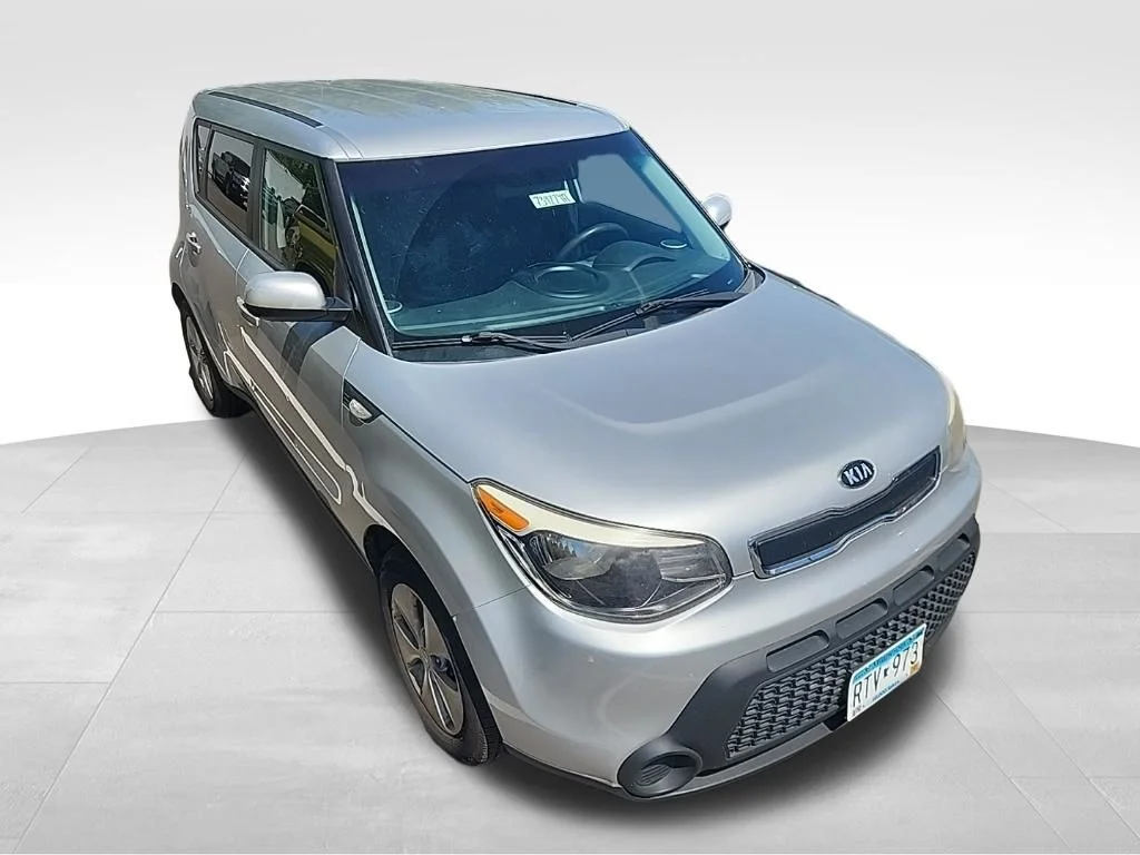 Used 2014 Silver Kia Base image 15