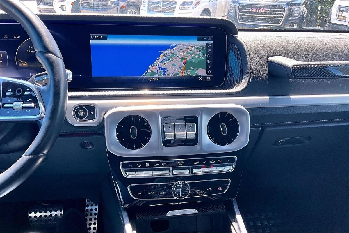 Used 2021  Mercedes-Benz SUV image 15