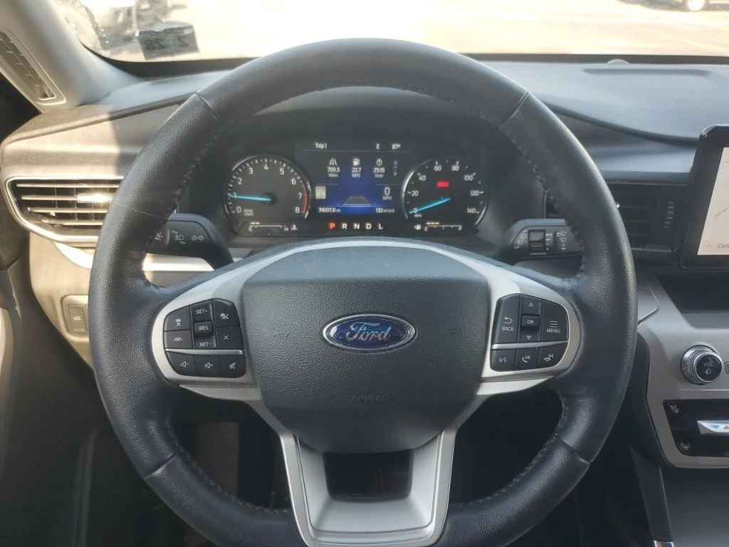 Used 2022 Red Ford XLT image 23
