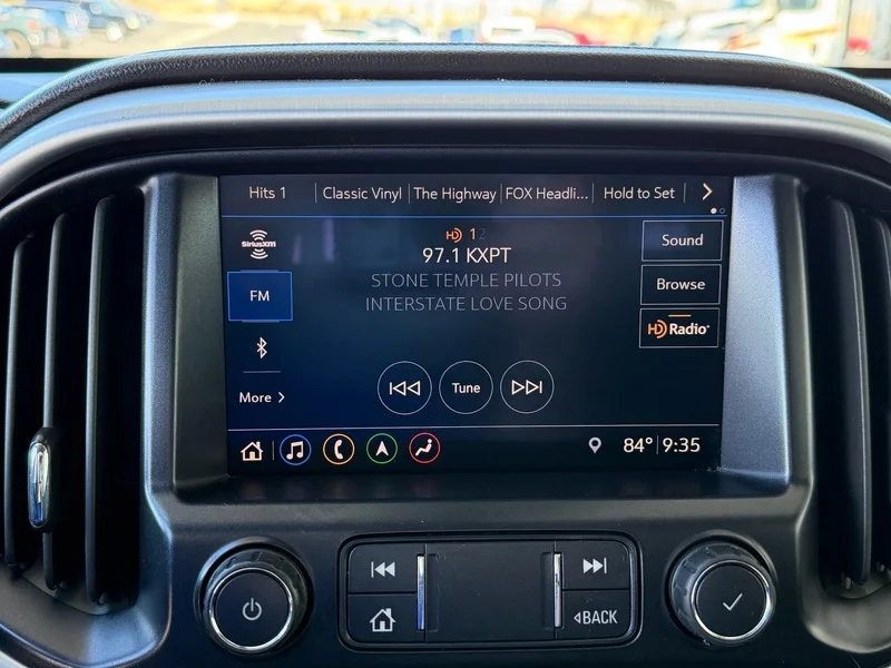 Used 2020 BLUE EMERALD METALLIC GMC 2WD SLE image 10
