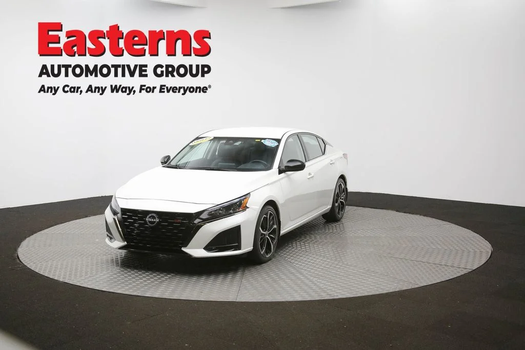 Used 2023 White Nissan 2.5 SR image 51