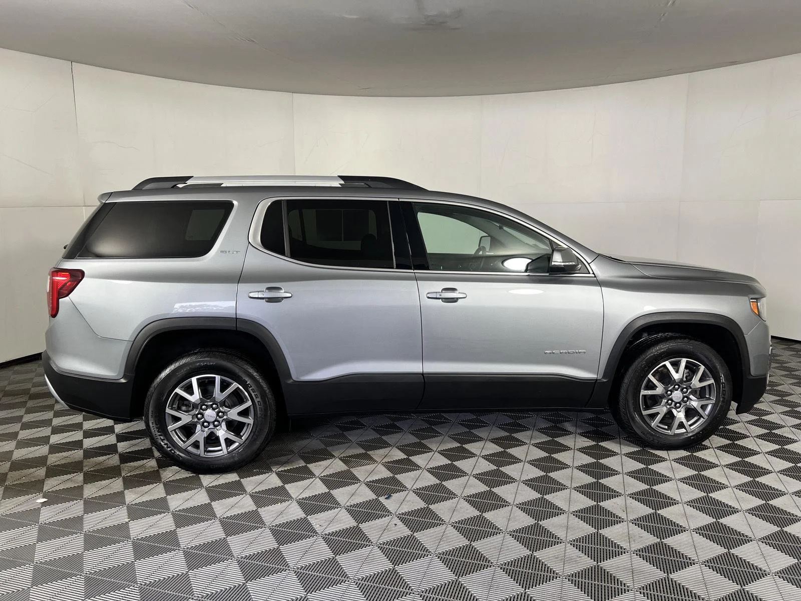 Used 2023 STERLING METALLIC GMC SLT image 52