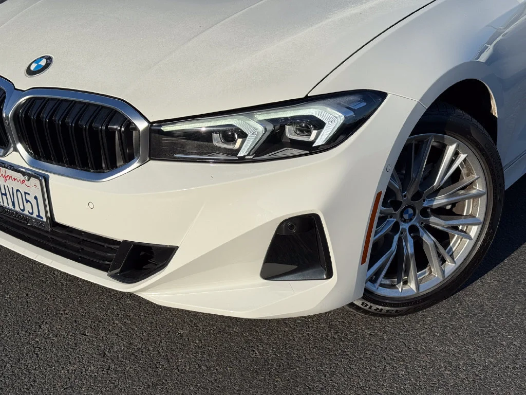 Used 2024  BMW NA image 3