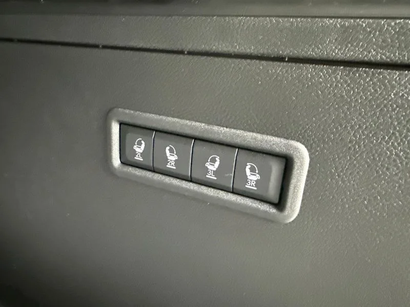 2026 Jeep Grand Wagoneer Upland - Photo 12