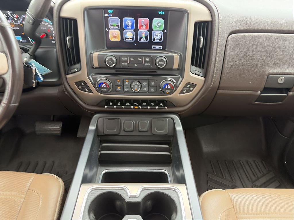 Used 2017 White GMC Denali image 16