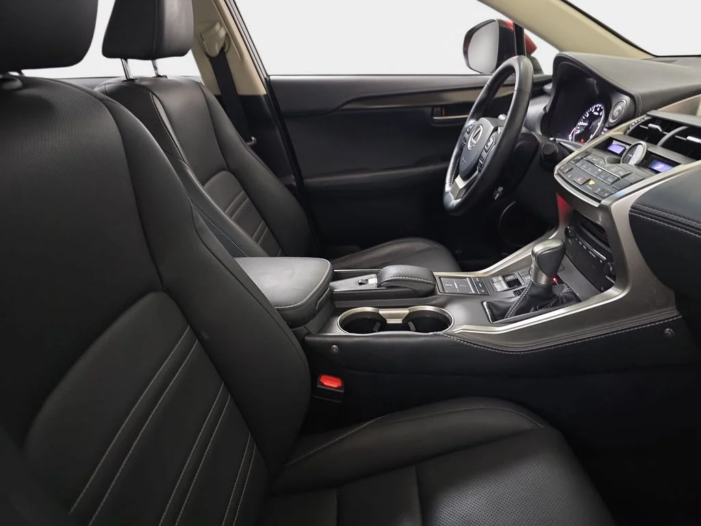 Used 2017  Lexus 200t F Sport image 10