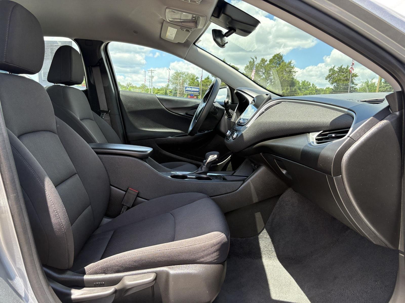 Used 2024 Sterling Gray Metallic Chevrolet LT image 15