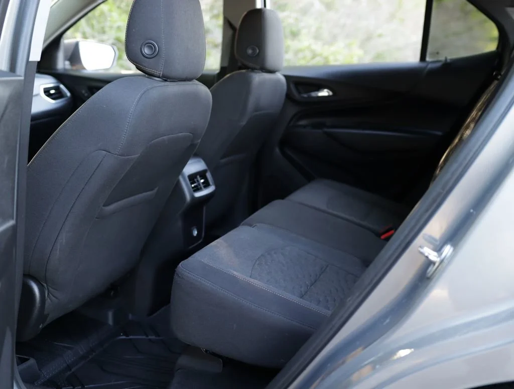 Used 2018 PEPPERDUST METALLIC Chevrolet LT image 23