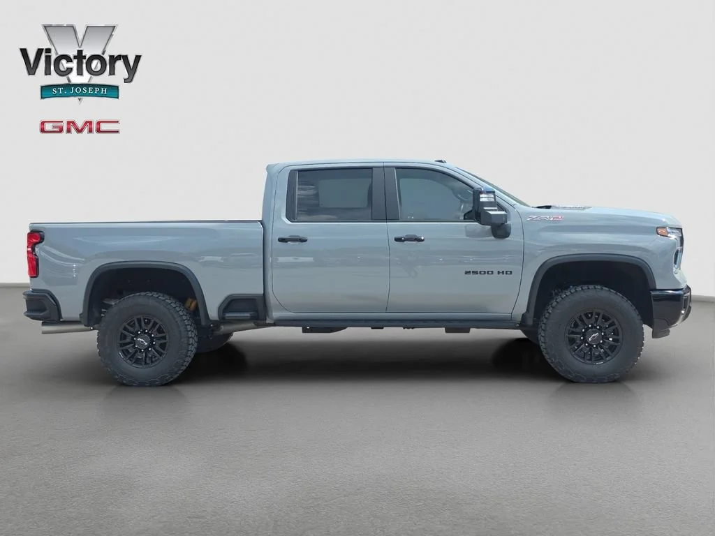 Used 2025 Slate Gray Metallic Chevrolet ZR2 image 19