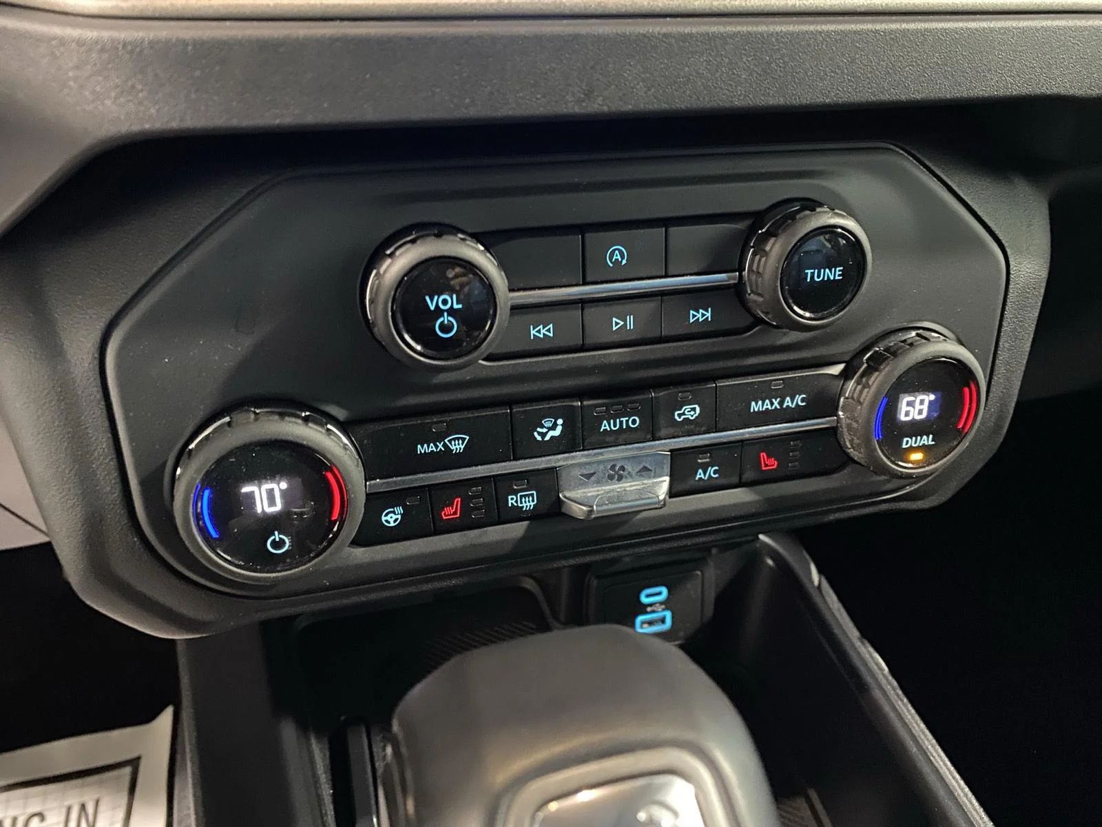 Used 2025 Marsh Gray Ford Outer Banks image 13