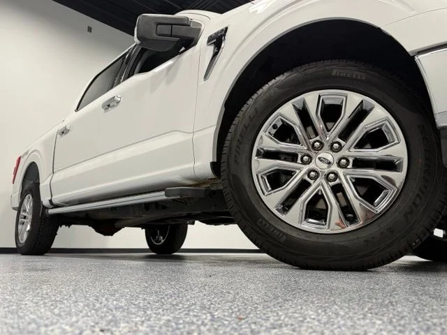 Used 2021 White Ford XLT image 2
