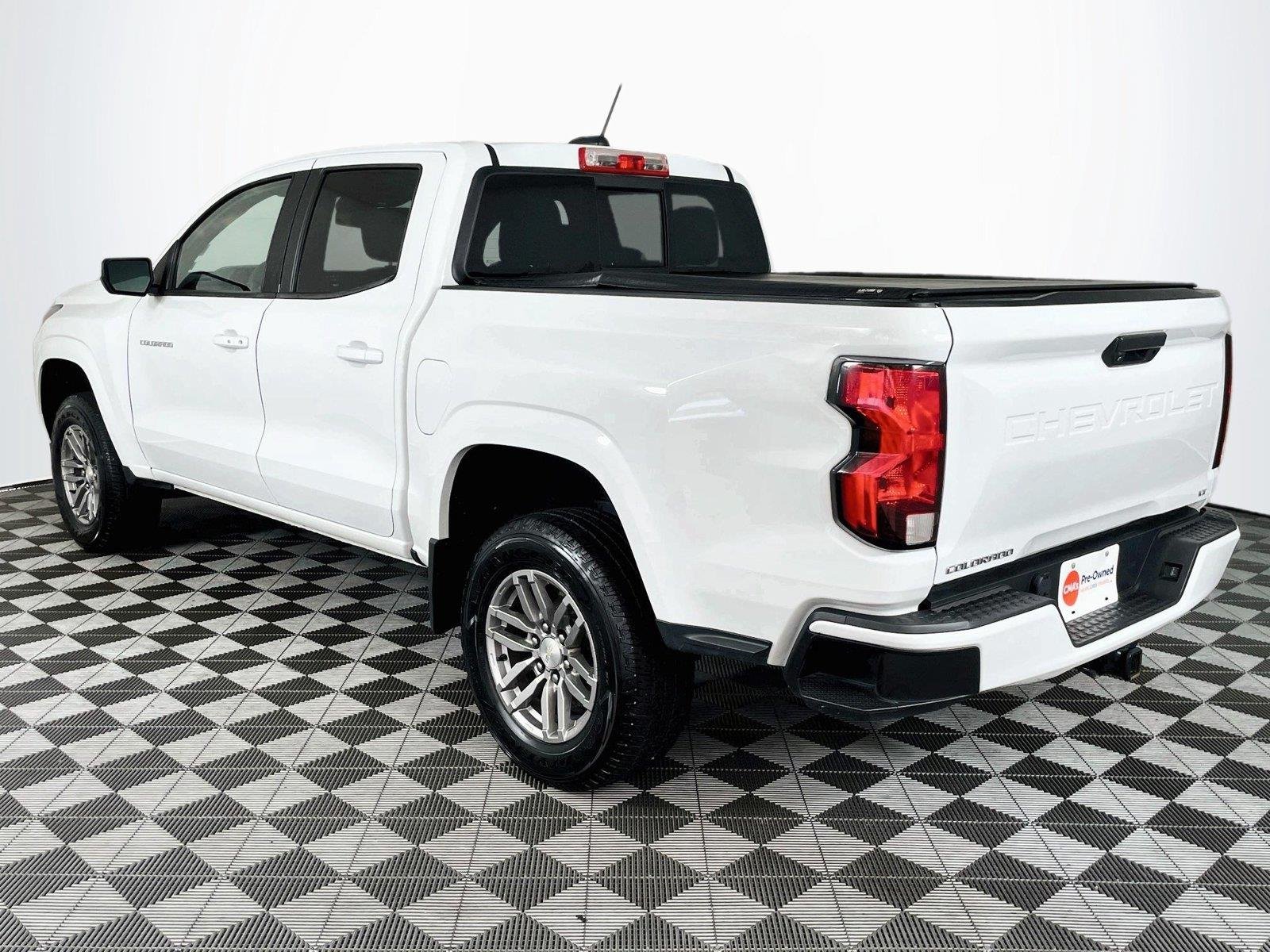 Used 2023 Summit White Chevrolet 2WD LT image 6