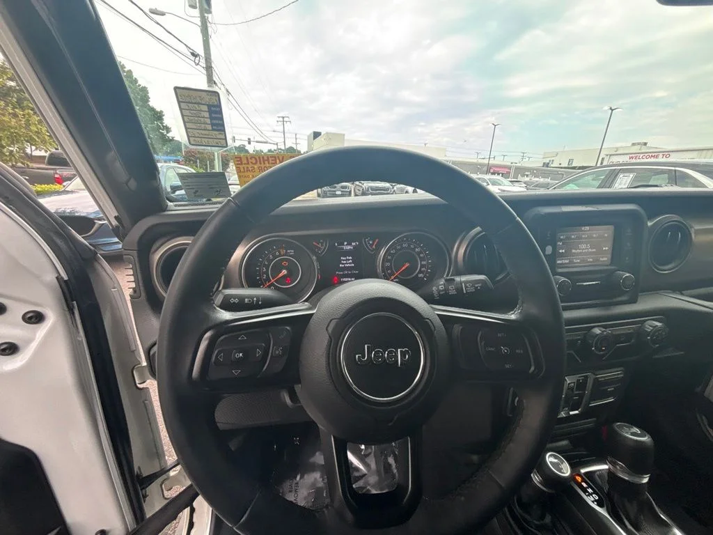 Used 2018 White Jeep Unlimited Sport S image 13