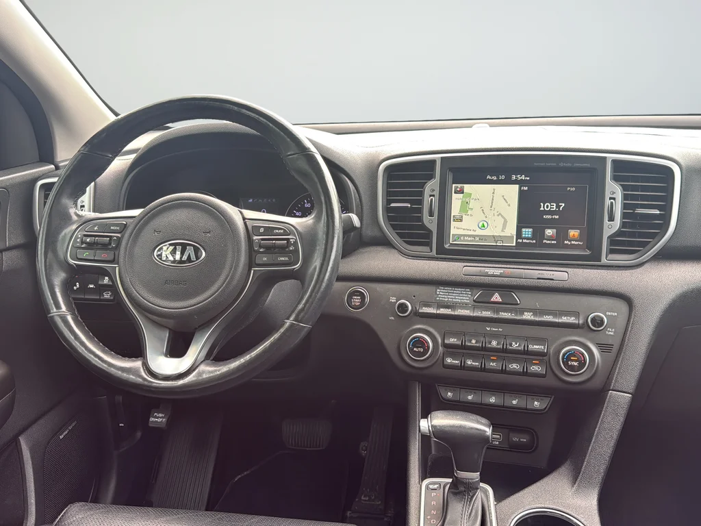 Used 2017 Red Kia EX image 11