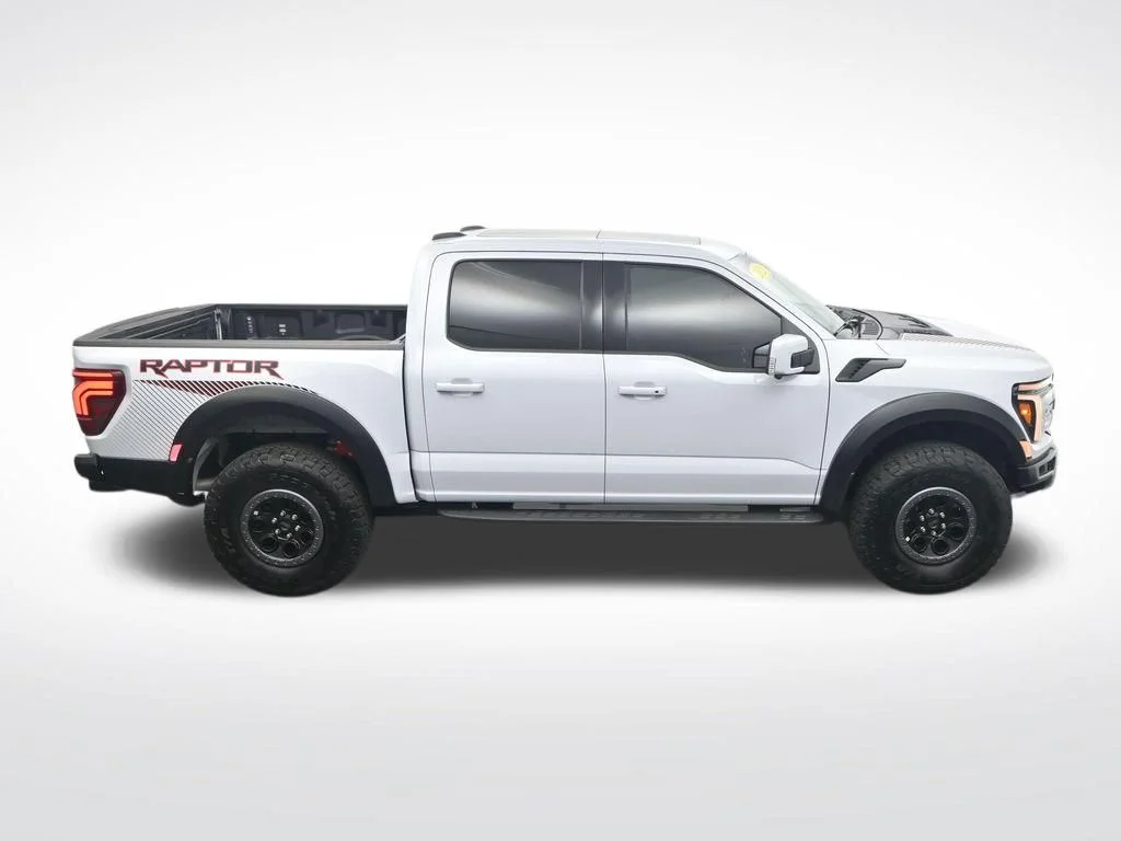 Used 2025 White Ford Raptor image 25