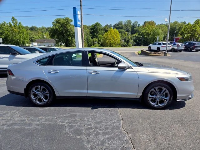 Used 2024 Silver Honda EX image 9