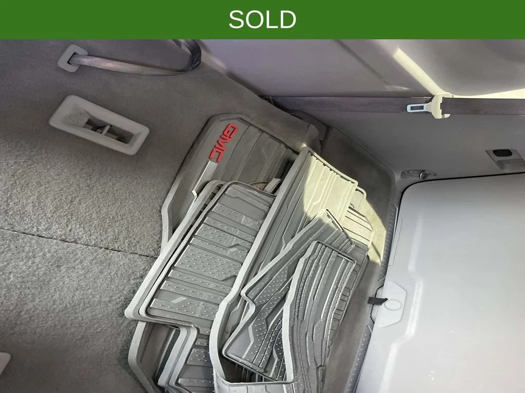 Used 2019 RED QUARTZ TINTCOAT GMC SLE image 11