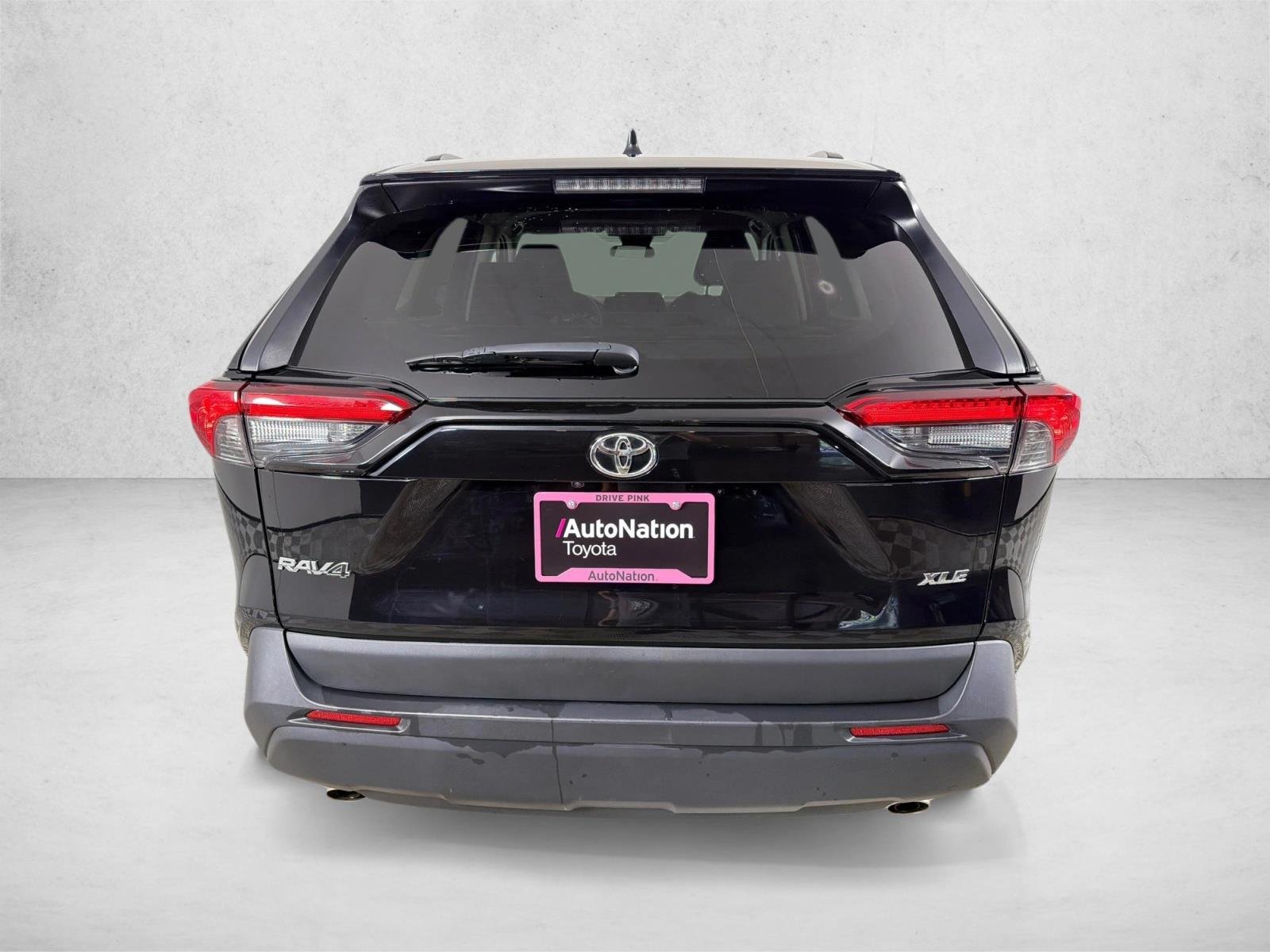 Used 2025 Midnight Black Metallic Toyota XLE image 4
