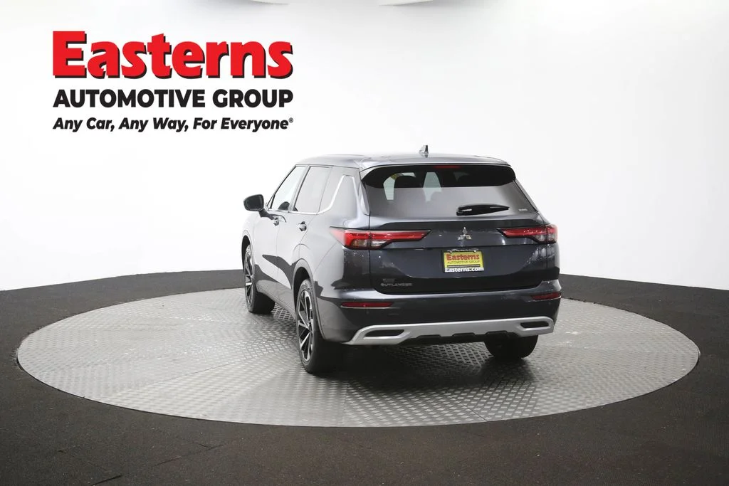 Used 2024 Gray Mitsubishi SE image 38