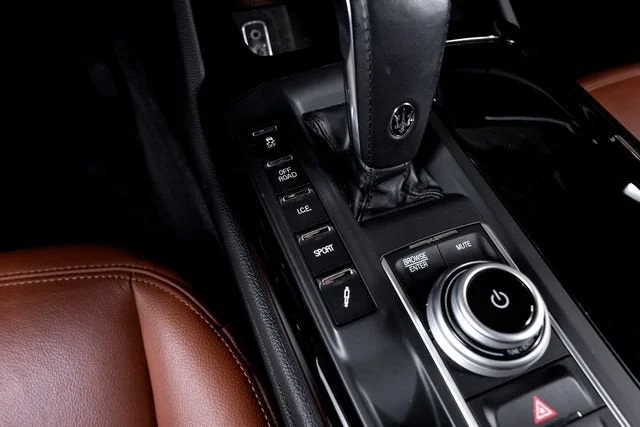Used 2021 Nero Maserati  image 43