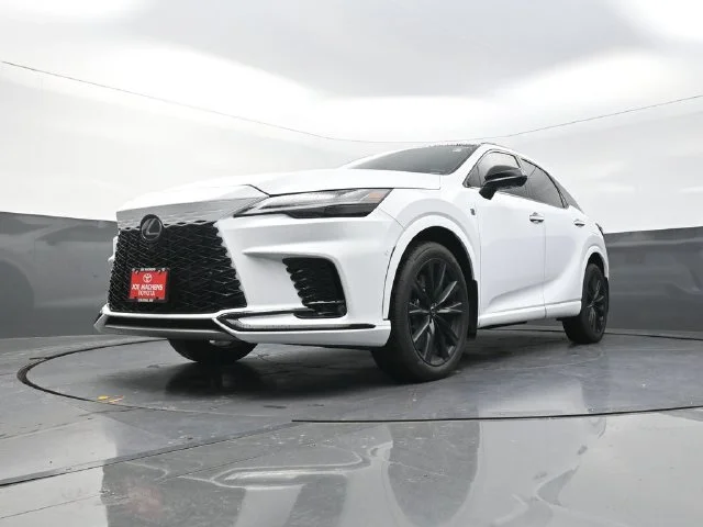 Used 2024 White Lexus 500h F SPORT Performance image 33