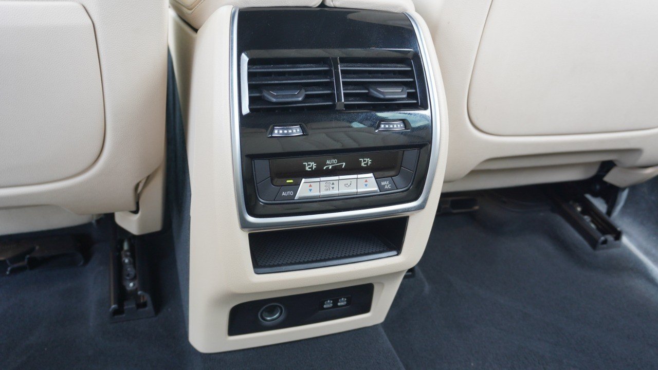 Used 2021 Blue BMW xDrive40i image 34