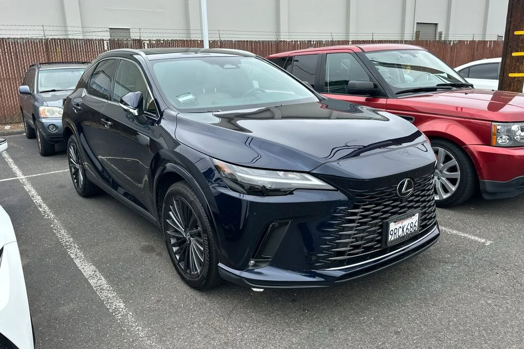 Vehicle Image 2