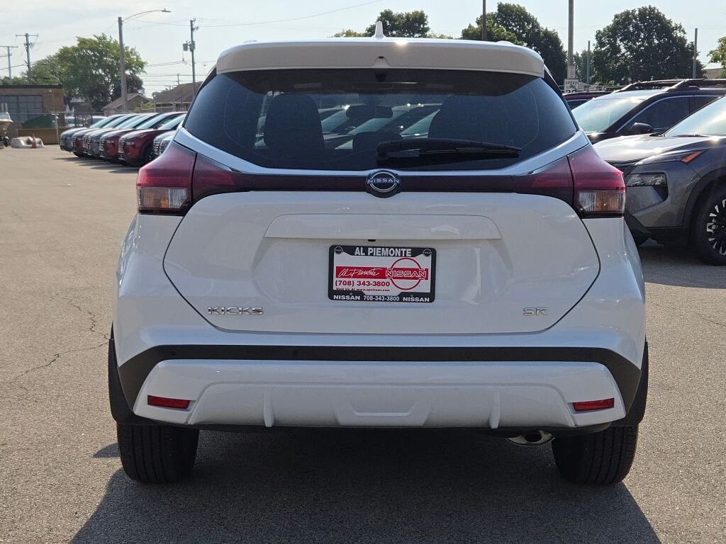 Used 2024 White Nissan SR image 11