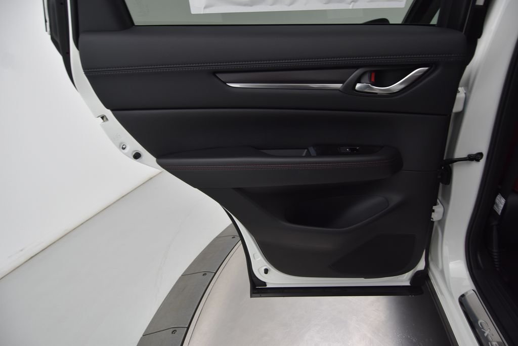 Certified Used 2025 White Metallic Mazda 2.5 S Carbon Edition image 30