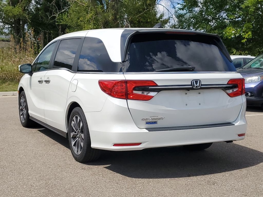 Certified Used 2021 Platinum White Pearl Honda EX-L image 2