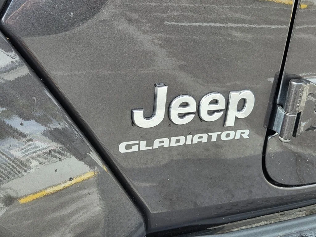 Used 2020 Gray Jeep Overland image 12
