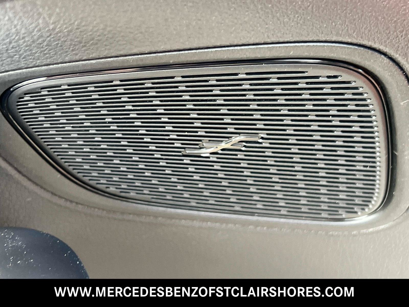 New 2027 Graphite Grey Metallic Mercedes-Benz GLC 300 image 19
