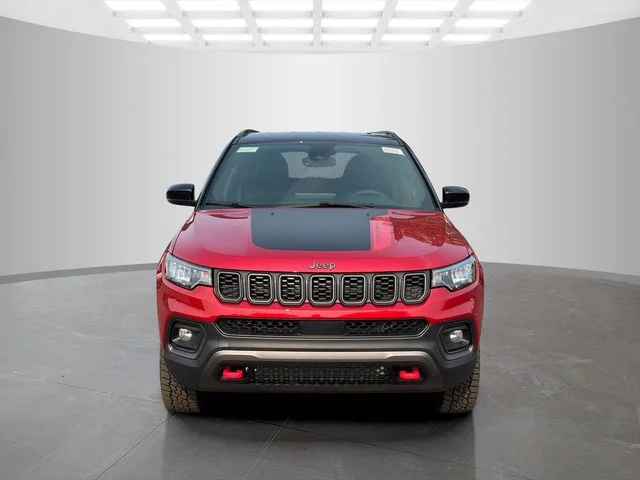 New 2026 Red Hot Pearl-Coat Exterior Paint Jeep Trailhawk image 2