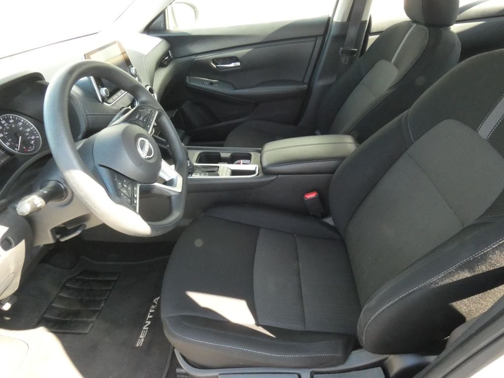 Used 2024 White Nissan SV image 7