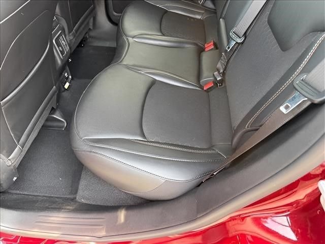 Used 2021 Red Jeep Latitude image 9