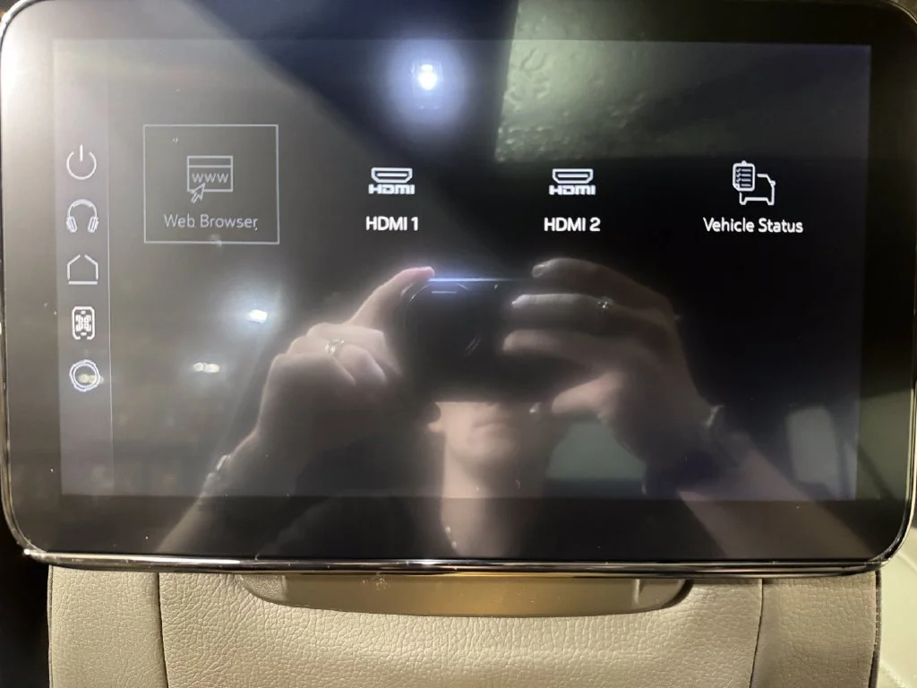 2026 GMC Yukon XL Denali - Photo 13