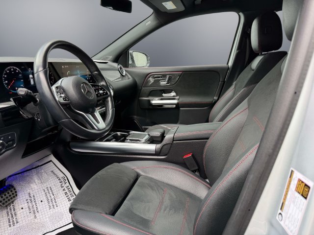 Used 2023 Silver Mercedes-Benz GLA 250 image 16