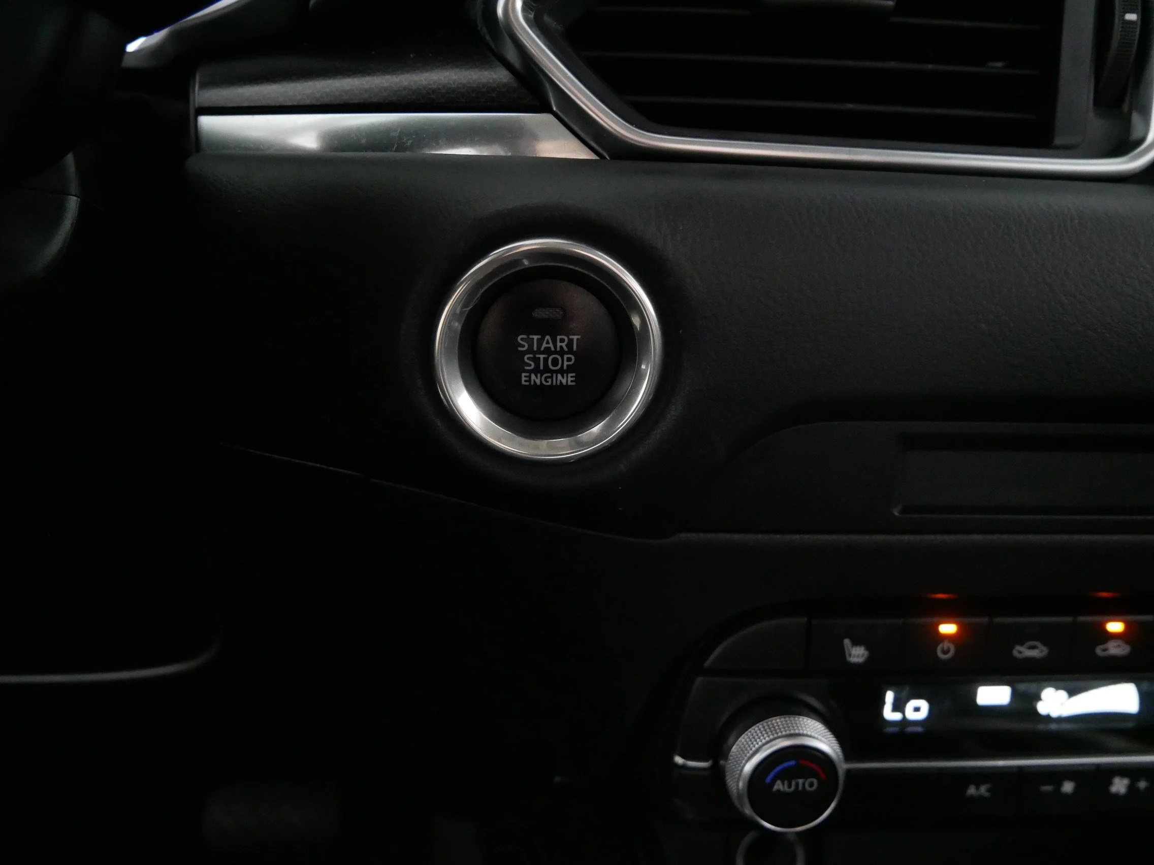 Used 2024 Polymetal Gray Metallic Mazda 2.5 S Carbon Edition image 30