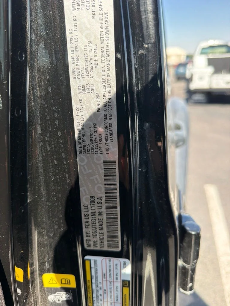 Used 2022 Black Clearcoat Jeep Mojave image 2